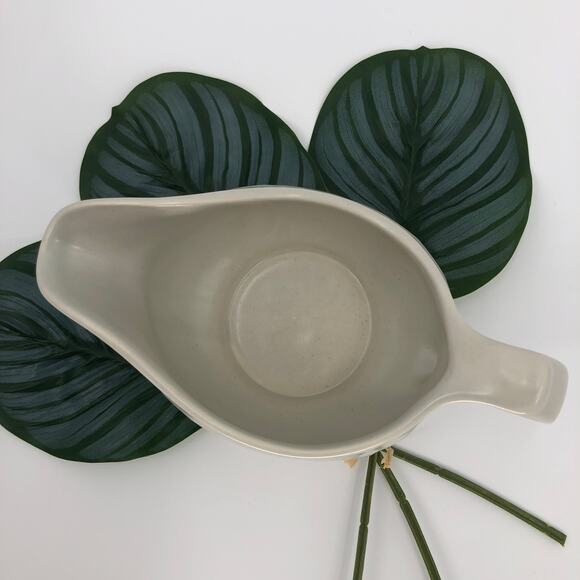 Vintage Pfaltzgraff Gray White No 436 Heirloom Pattern #15200 Gravy Boat Server - Picture 5 of 7